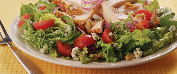 Lower Sodium Golden Classic® Chicken & Blue Cheese Salad
