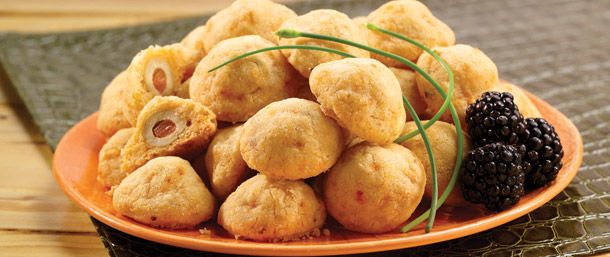 Baked 3 Pepper Colby Jack® and Olive Balls