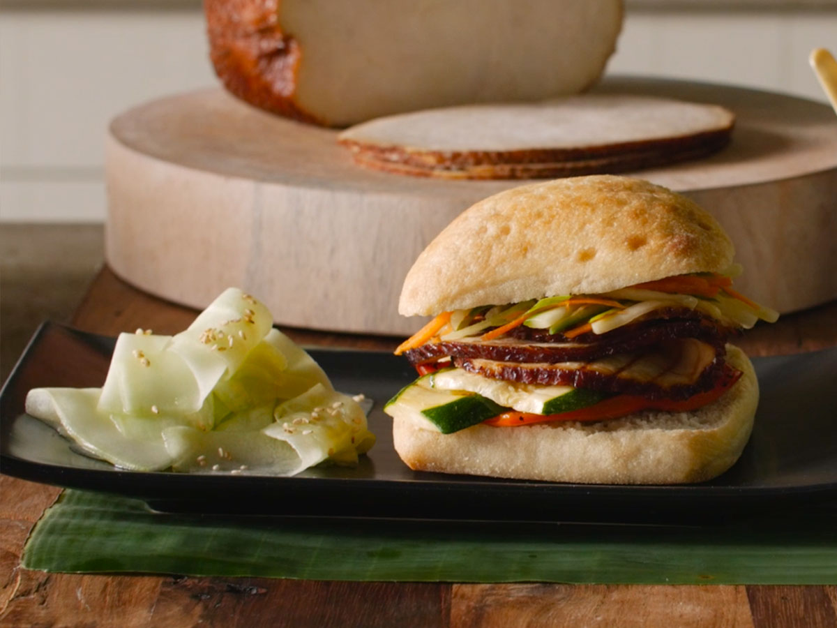 Bold Ichiban Teriyaki Style Chicken Sandwich With Asian Slaw Recipe Boar S Head