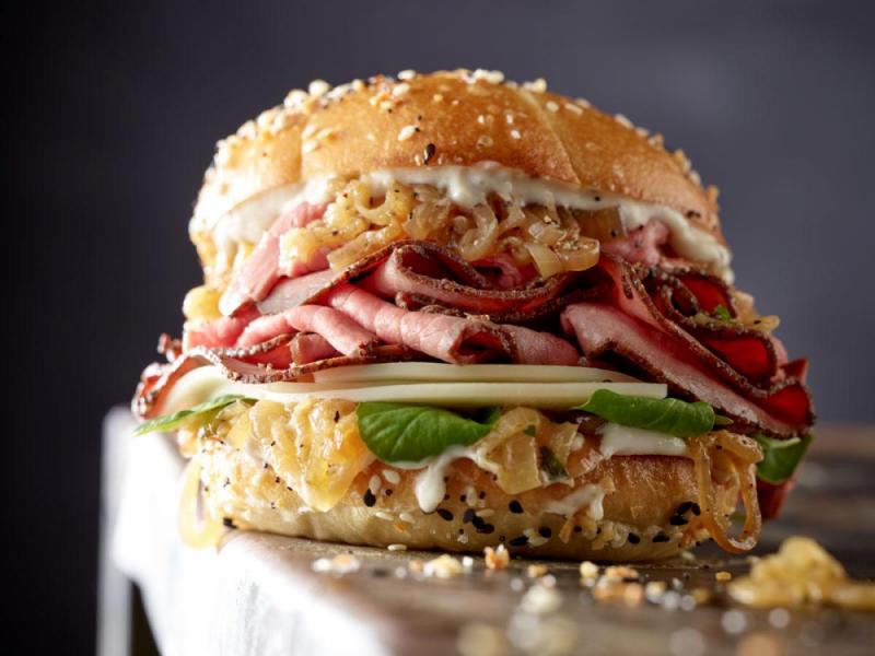 London Broil, Provolone Cheese & Caramelized Onion Bun Recipe Boar's Head